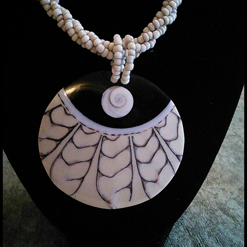 Beachcombers Shell Necklace - Picture 2 of 7